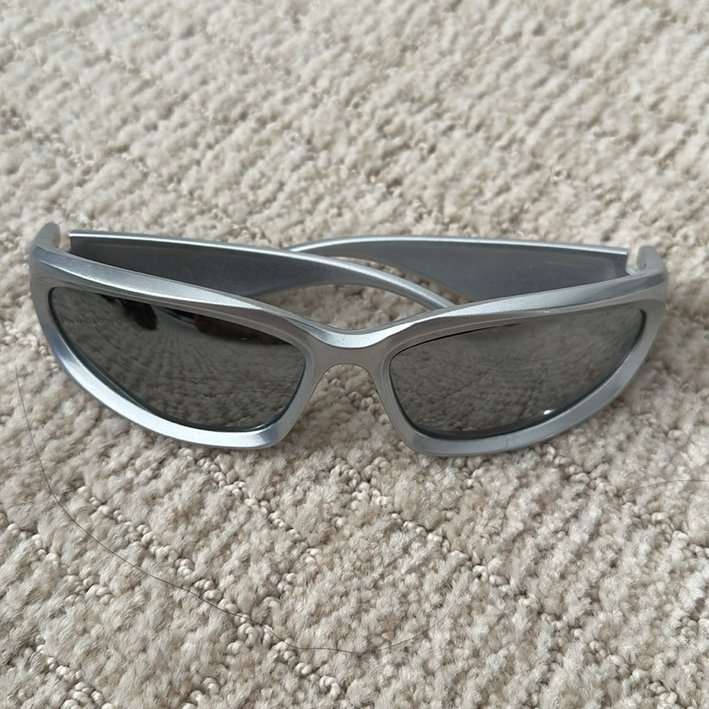 Chic Sunglasses Set - Picture 7 of 7